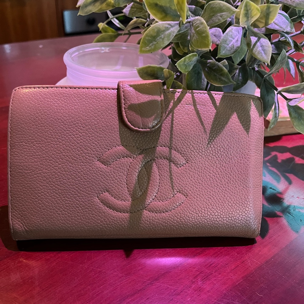 💛💛 SOLD 💛💛CHANEL AUTHENTIC BEIGE CAVIAR CC WALLET— fixer upper inside